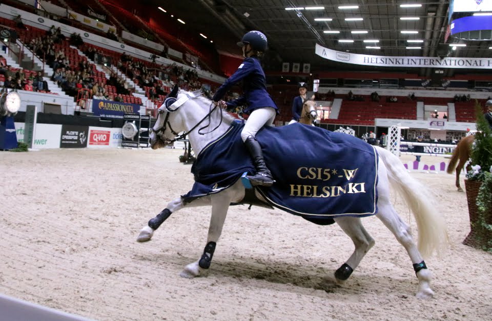 Sofia Saarinen ja Cotton Socks Pony Tour finaalin voittoon