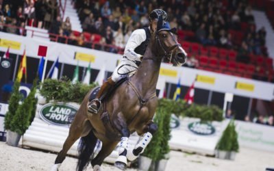 Areenalla nähtiin vauhdikasta kenttäratsastusta