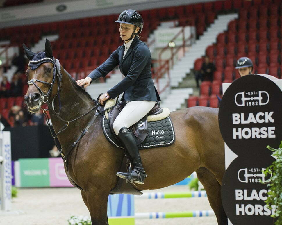 Venla Keränen hevosella Cornetta. Valokuva: Satu Pirinen