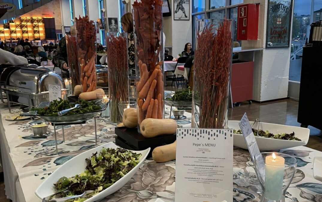 A la carten, brunssin ja päivällisen menut ovat suunnitteilla!