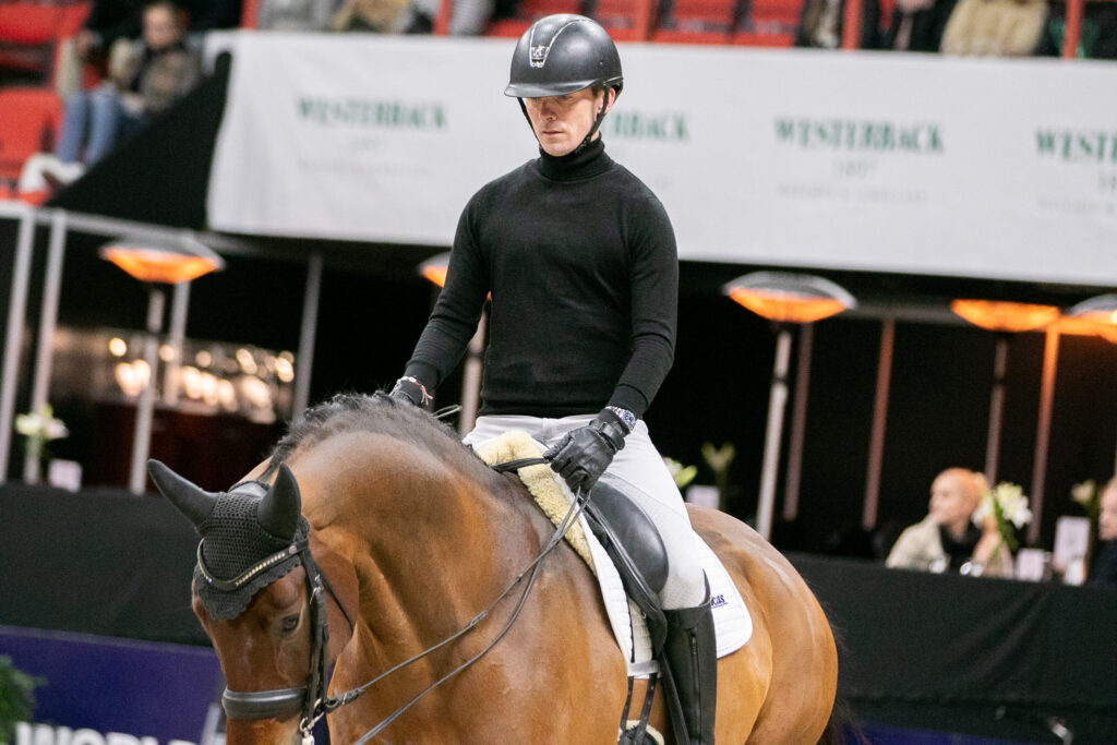 Ville Vaurio ja Dante. Photo Iita-Maria Ahtiainen.