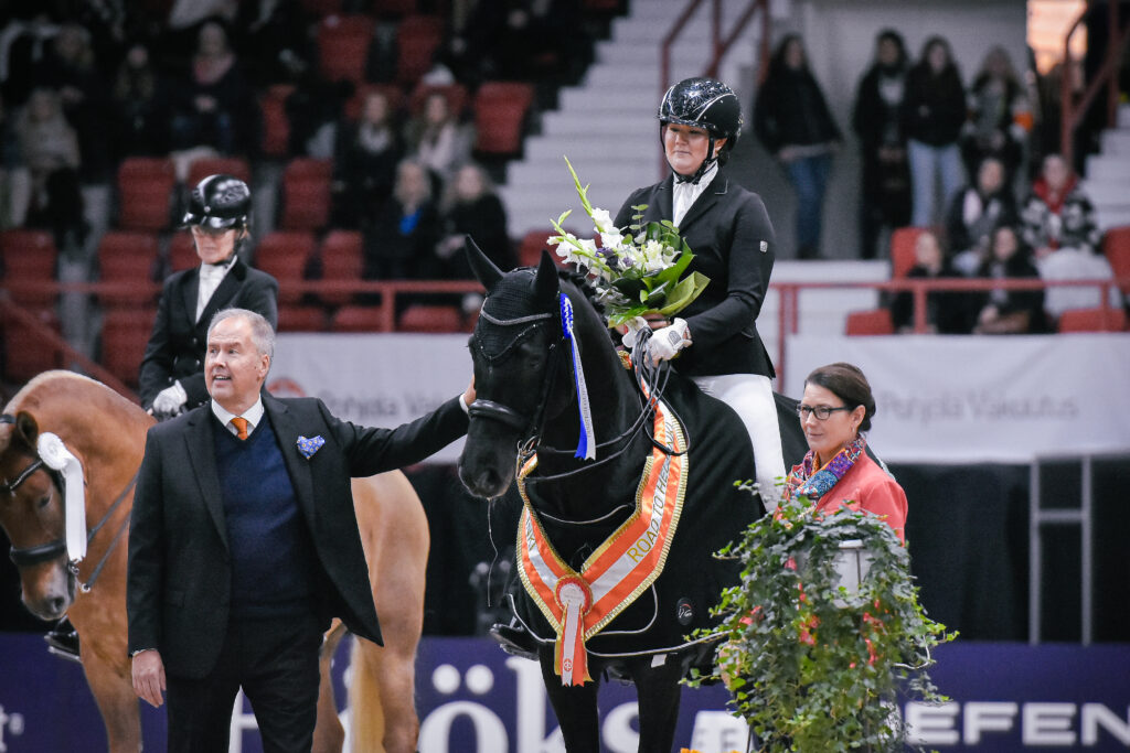 Katja Laine - William L. Kuva Aino Tervonen